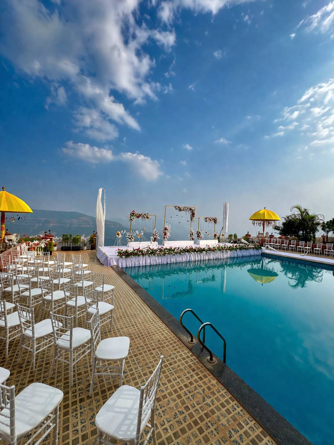 poolside destination wedding venue in Mahabaleshwar