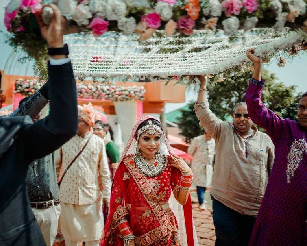 wedding pheras poolside mandap Mahabaleshwar wedding venue